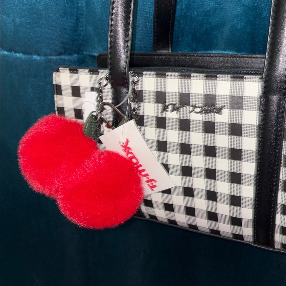Betsy Johnson Black and White Checkered Shoulder Bag - Picture 6 of 6